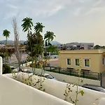 Central, Sunny & Spacious In - No 1 * Città di Kos