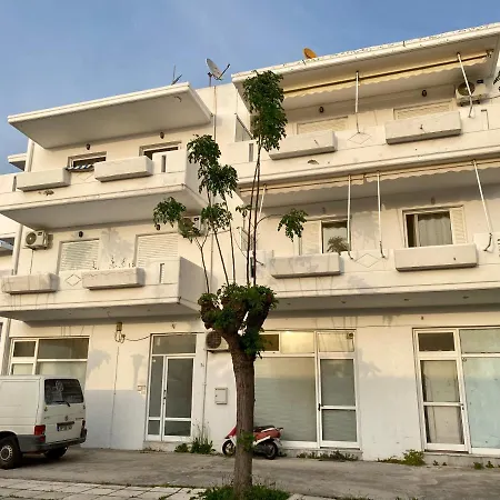 Central, Sunny & Spacious Apartment, In Kos, 