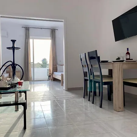 Apartment Central, Sunny & Spacious Apartment, In Kos, 