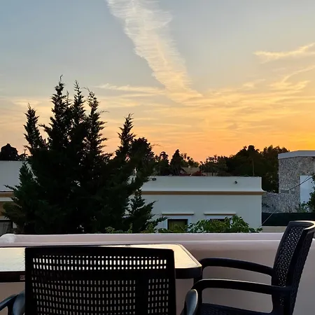 Central, Sunny & Spacious In Town - El Greco No 1