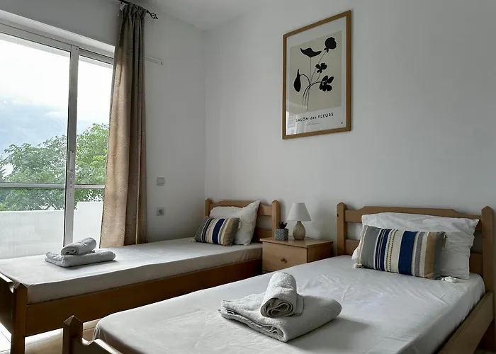 Central, Sunny & Spacious In - No 1 Διαμέρισμα