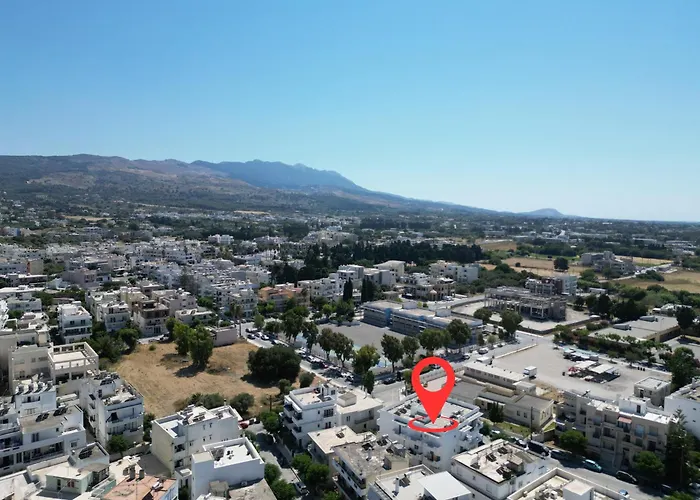 Central, Sunny & Spacious In - No 1 *